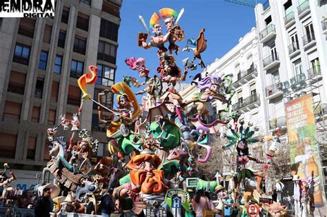 videos de follas|FALLAS DE VALENCIA 2019 .